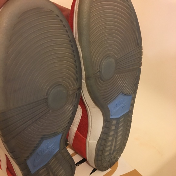 ❌SOLD❌Nike SB Dunk Low Challenge Red Sz 9 RARE - Picture 4 of 6